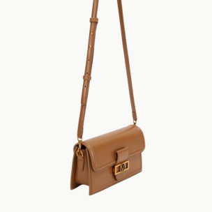 Kahve Kare Kilit Detaylı Omuz Çantası Kahve Kare Kilit Detaylı Omuz Çantası